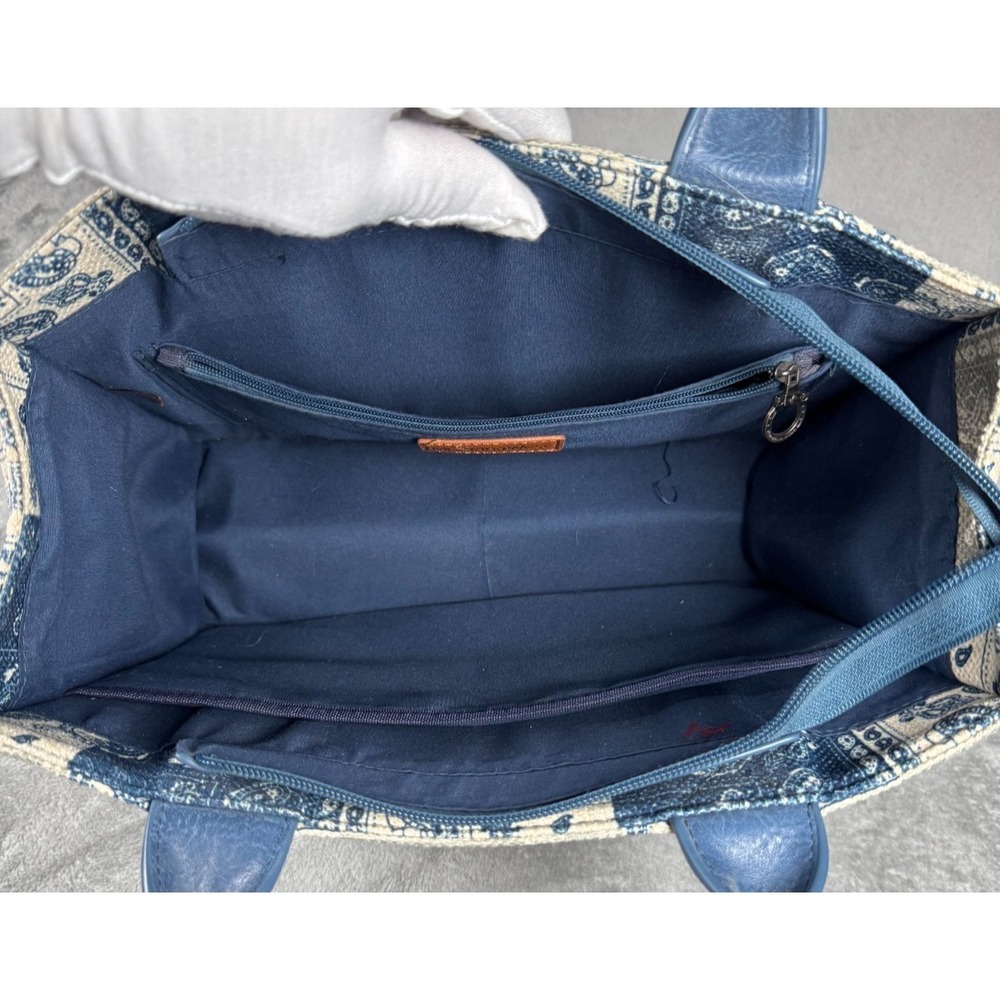 Montana West Bandana Paisley Concealed Carry Tote Bag Blue Cream No Strap - Picture 12 of 16